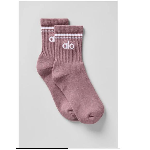 Alo Yoga Unisex Half Crew Socks SMOCKY QUARTZ - Picture 1 of 2